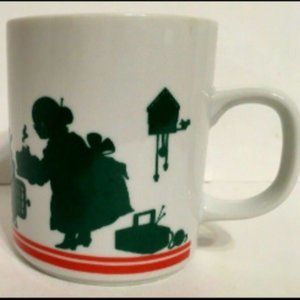 Avon Mug Mrs Claus Christmas Cup Elf Cast-Iron Stove Kitchen Coffee Vintage 1984